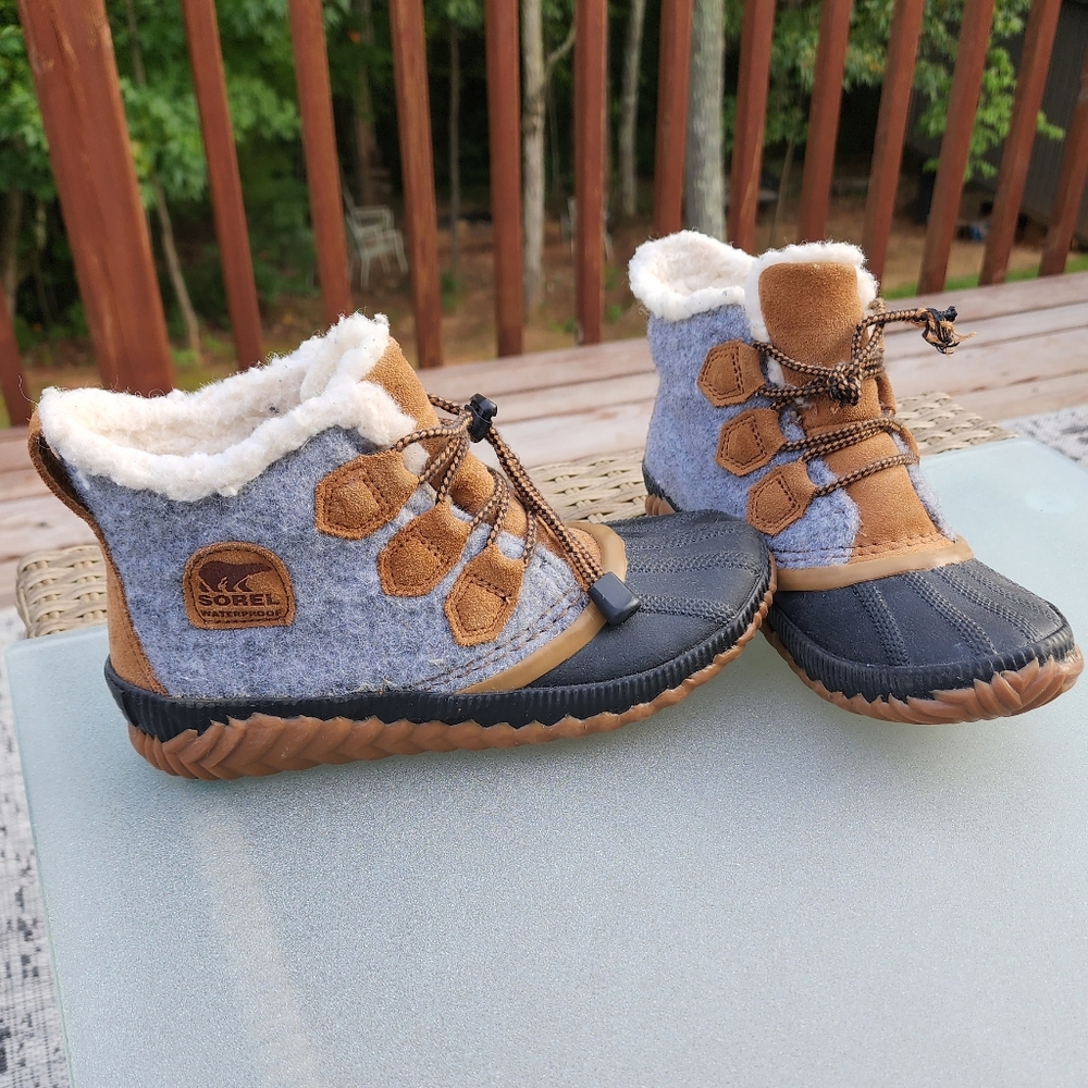  Sorel Youth Out N About Plus Rain Boots
